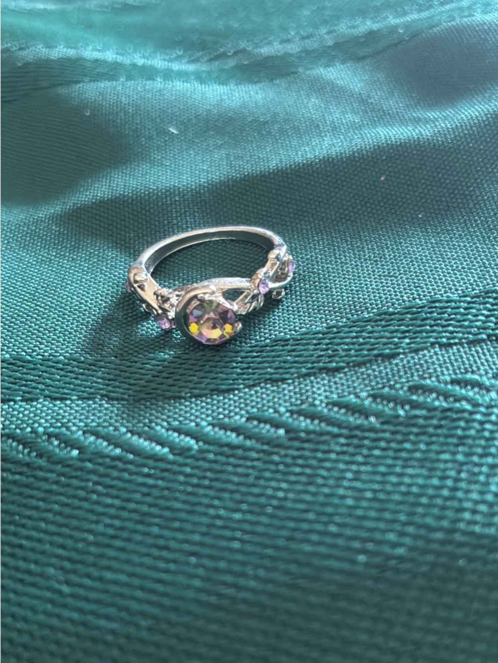 Silver-Tone Women’s Ring with Iridescent Center Stone - Silver